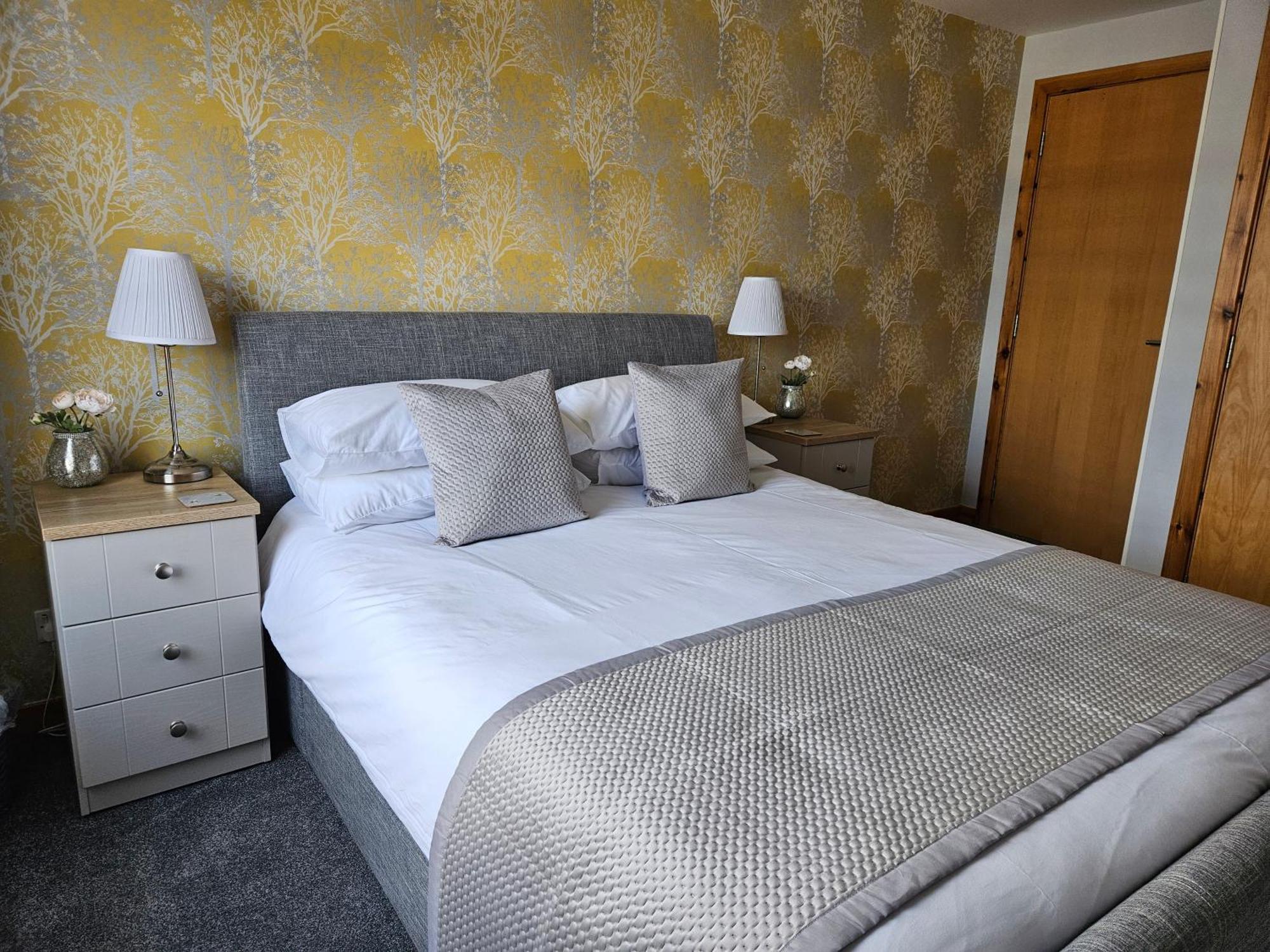 37 Farraline Court, City Centre Apartment Inverness Dış mekan fotoğraf