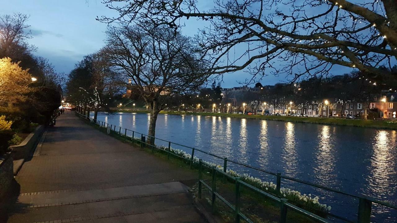 37 Farraline Court, City Centre Apartment Inverness Dış mekan fotoğraf